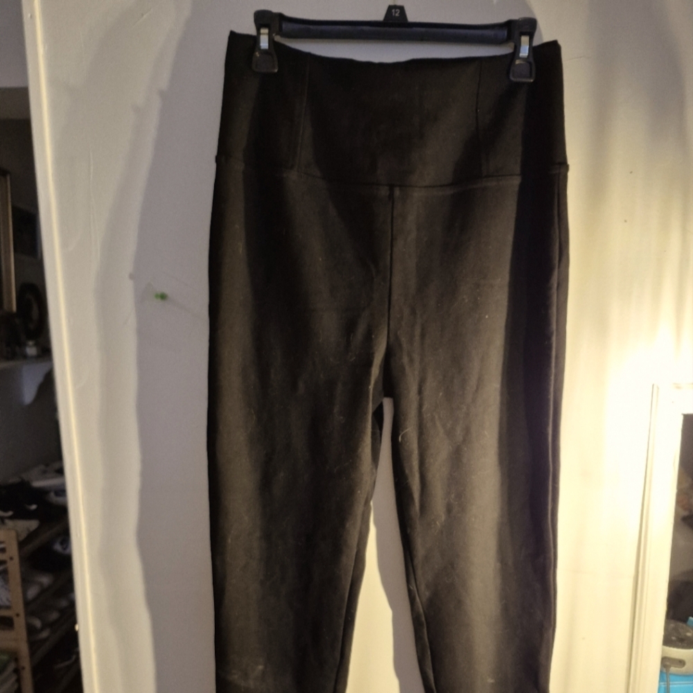 Black leggings